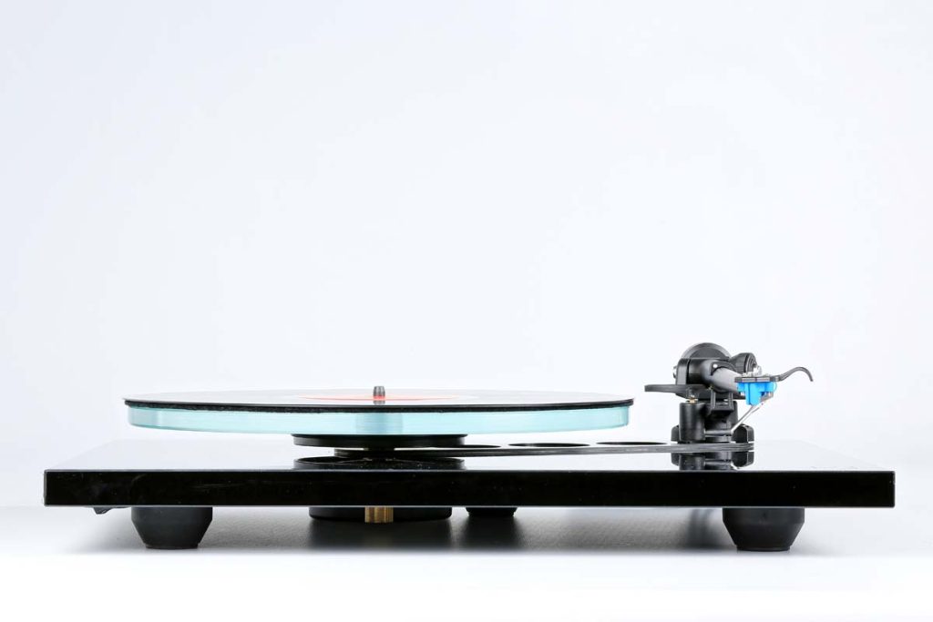 Rega P3 2016 and Elys 2