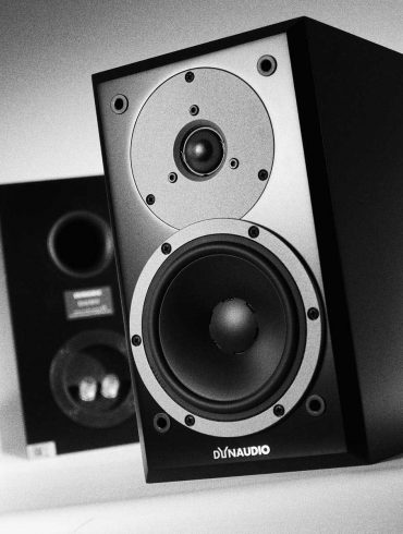 Dynaudio Emit M10
