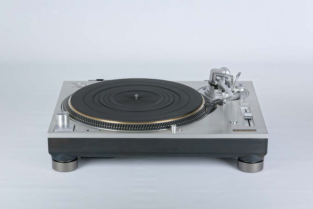 technics-sl1200-gae2-03