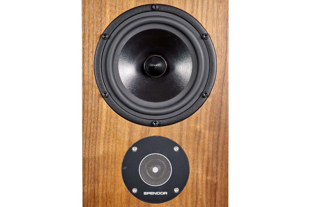 Spendor D 9.2 floorstanding speaker