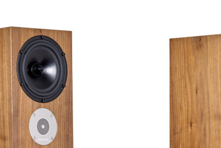 Spendor D 9.2 floorstanding speaker