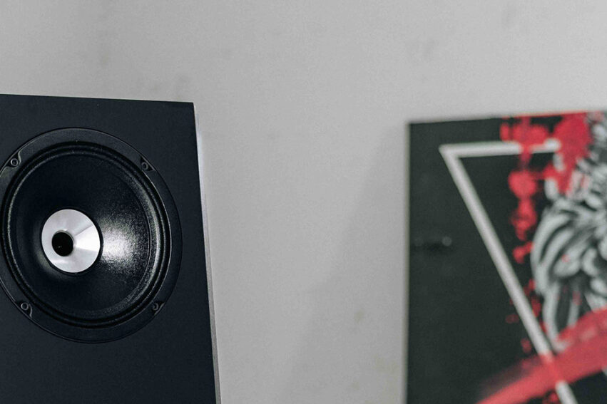 Sigberg Saranna floorstanding active speaker