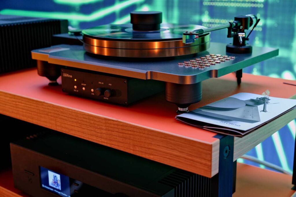 high-end-2025-elektronik-066