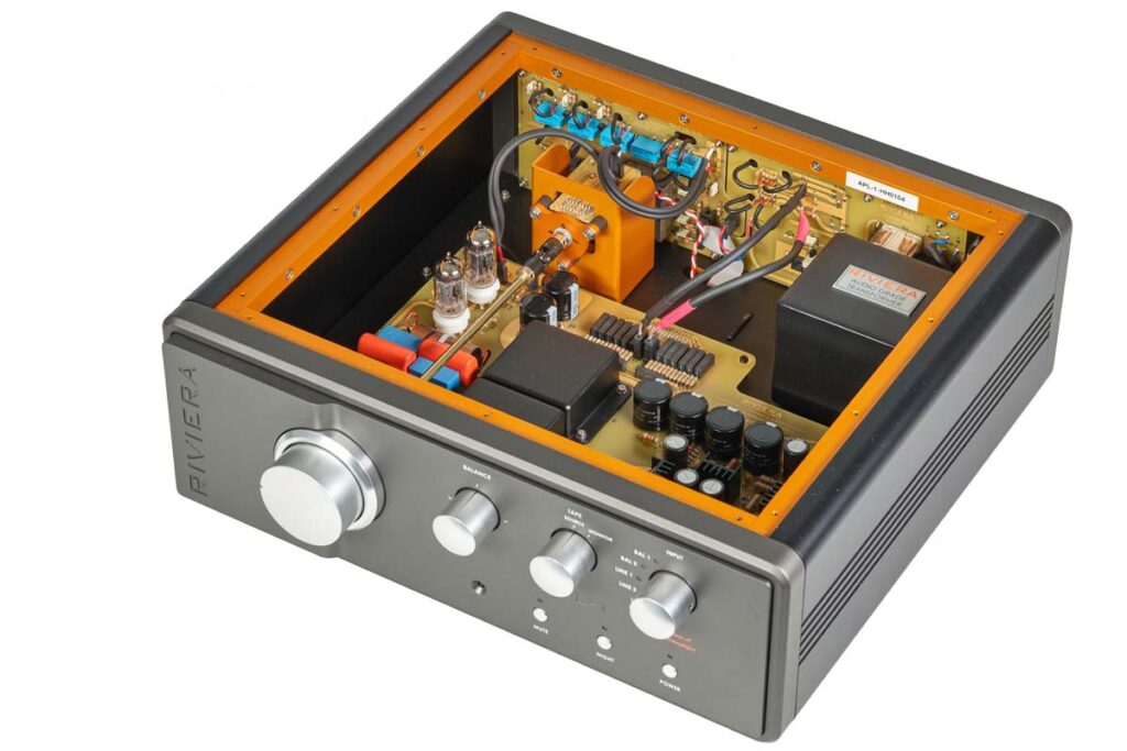 Riviera APL-1 and AFS-32 Pre- and Power Amplifier