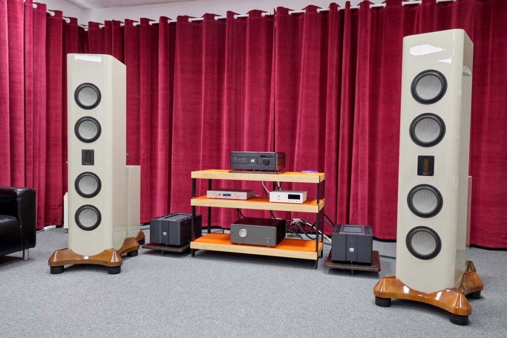 Admiravox AV 170 Ultra High-End Loudspeaker
