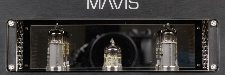 Mavis M90 hybrid integrated amplifier