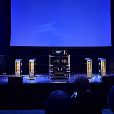 Børresen M8 Gold Signature loudspeaker and Aavik M-880 mono power amplifier