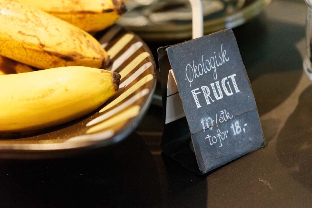 sort-kaffe-og-vinyl-21