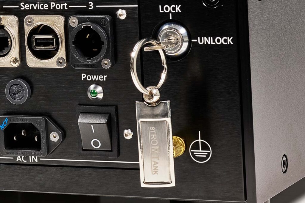 Stromtank S4000 Pro Power mains conditioner