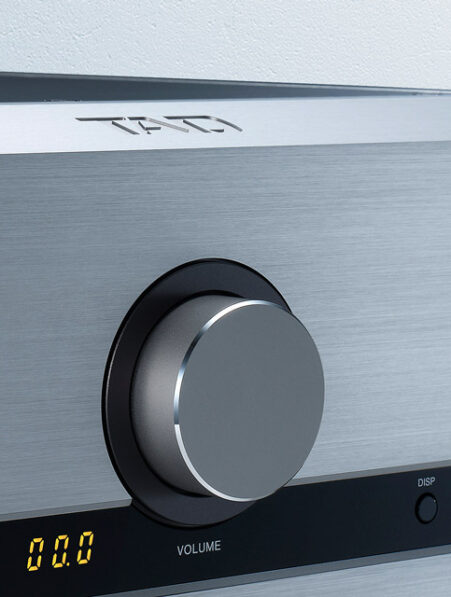 TAD A1000 integrated amplifier
