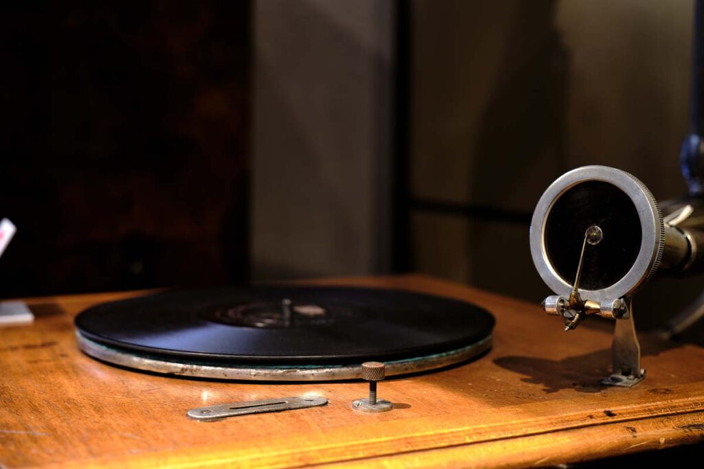 kanazawa-phonograph-museum-12 kanazawa-phonograph-museum-12
