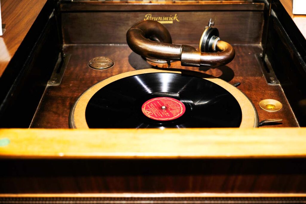 kanazawa-phonograph-museum-15 kanazawa-phonograph-museum-15